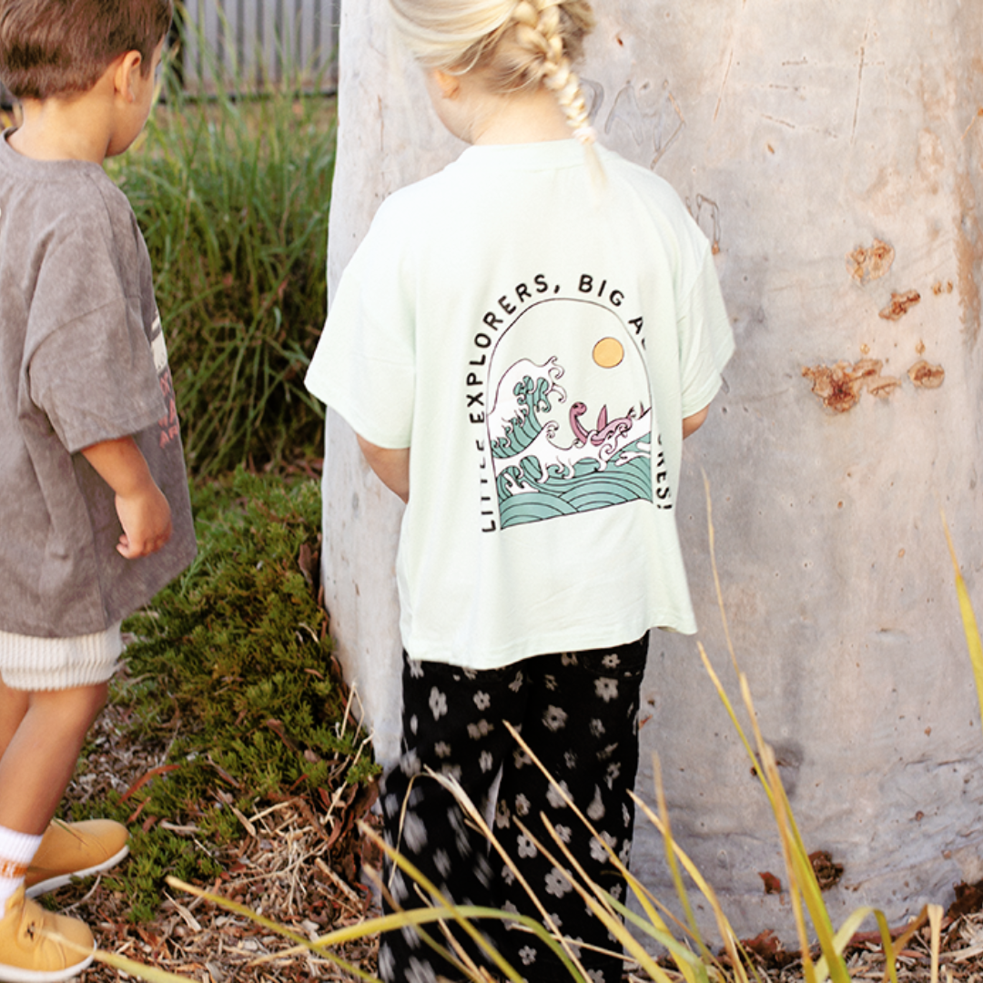 THE EXPLORER KIDS TEE
